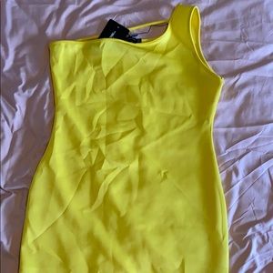 PrettyLittleThing Yellow Bodycon dress